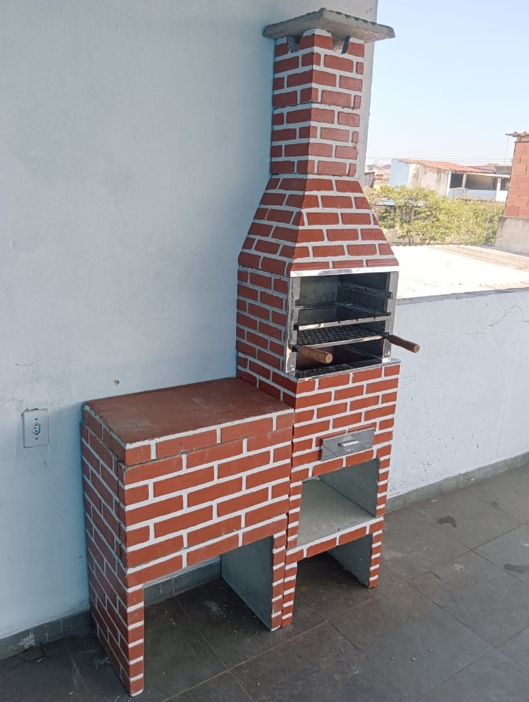 Churrasqueira 45cm com Kit Inox Completo e Bancada